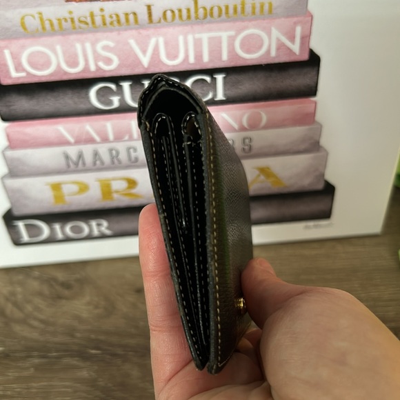 EUC Burberry black leather compact wallet - Picture 7 of 7